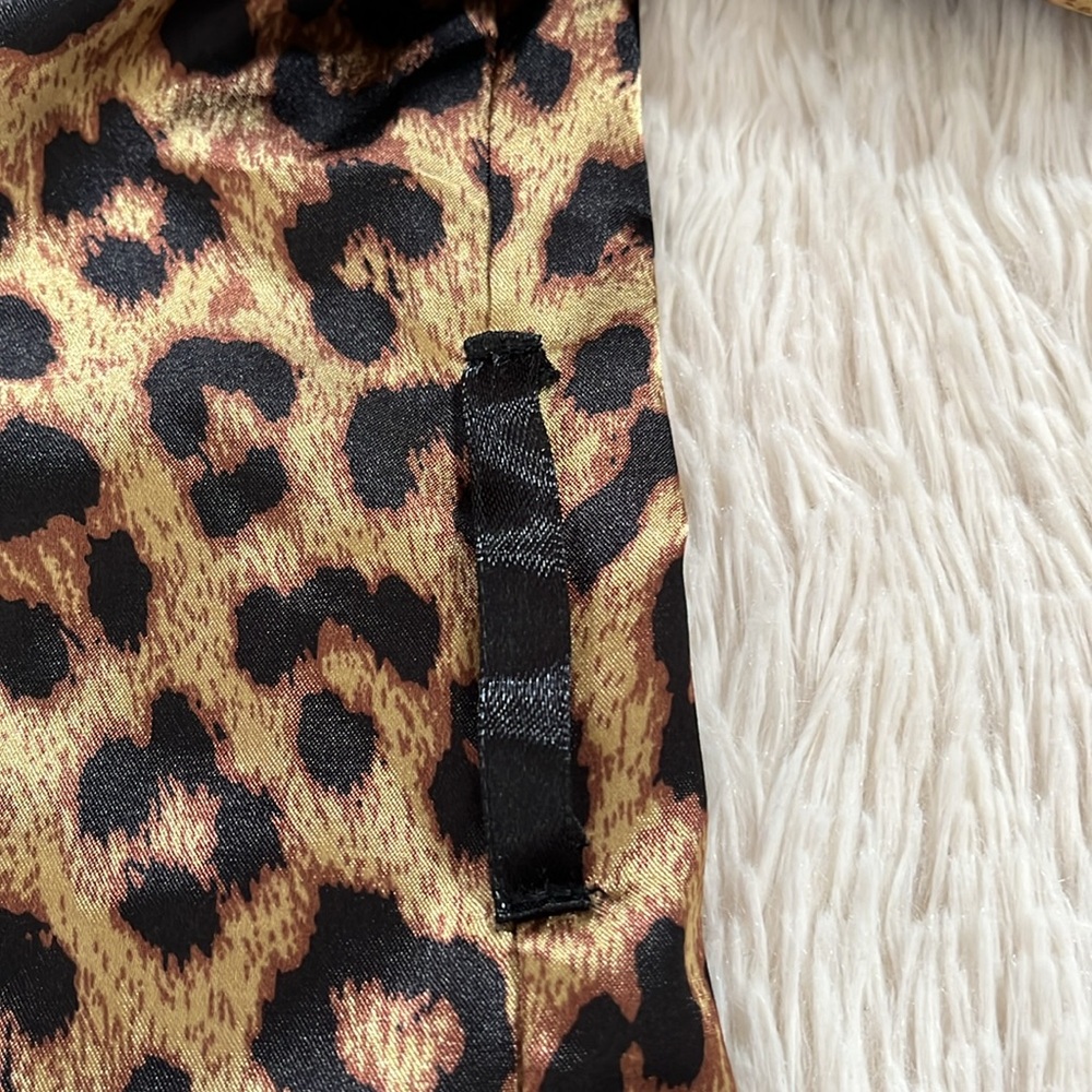 Cheetah Print Silk Robe - Picture 14 of 15